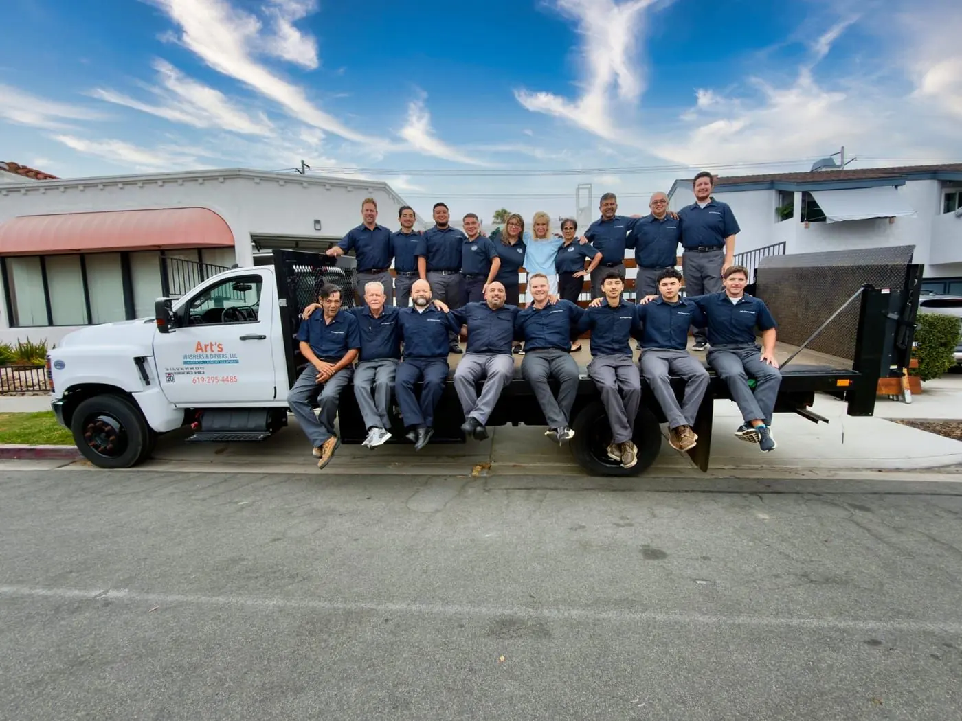 The Art's Washers team